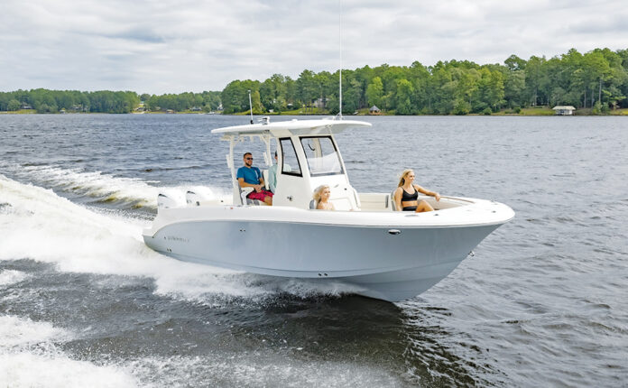 Stingray 253CC: Fishing Meets Comfort in Style